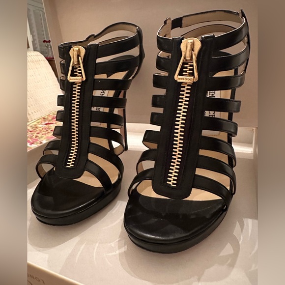 Condition like new. Sole foot pad shows worn only twice. - Picture 1 of 7